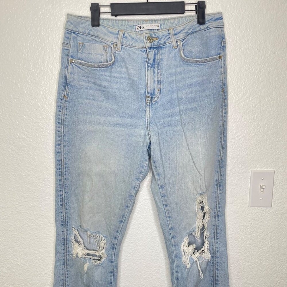 Zara High Rise Distressed Straight Leg Jeans Light Wash Raw Hem Size 8 MEX 30 - Picture 9 of 14